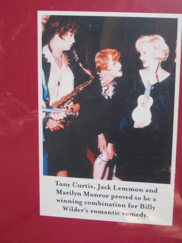 tony curtis, jack lemmon and marilyn monroe at hotel del coronado