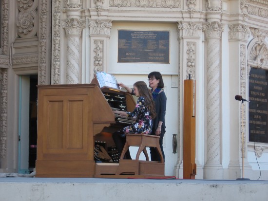 suzy webster plays at spreckels organ pavilion