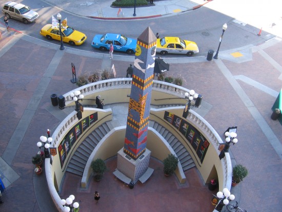 Looking down at the obelisk and Lyceum Theatre.