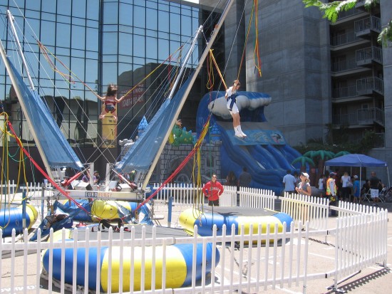 Some kids had an awesome bungee experience!