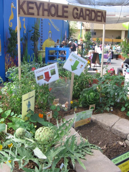 Cool little keyhole garden can be grown anywhere.