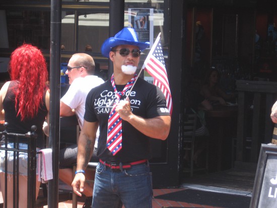 Uncle Sam invites passersby into a Gaslamp bar.