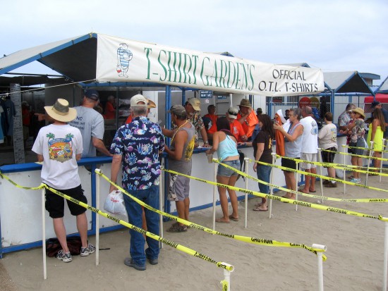 The t-shirt gardens shack is becoming more active.