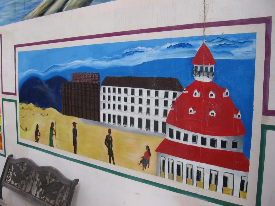 Hotel del Coronado, buildings and beach scene.