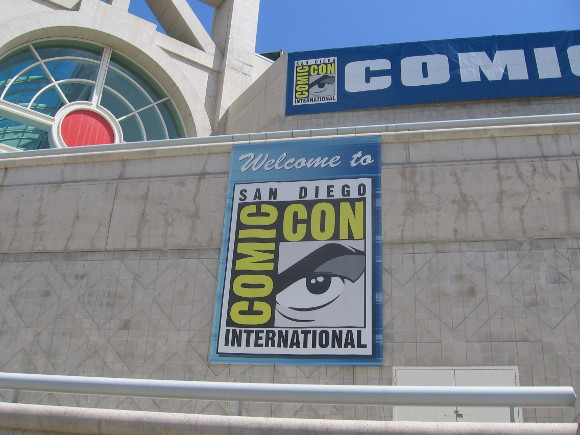 Several Comic-Con banners already on San Diego Convention Center.