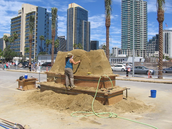 2014 US Sand Sculpting Challenge to be held downtown Labor Day weekend.