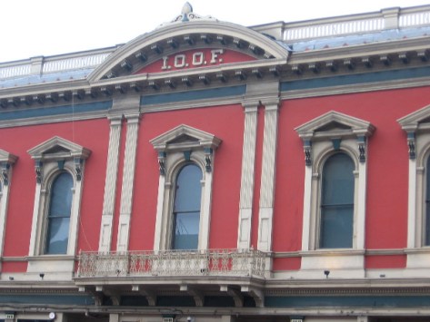 Closer view of the Classical Revival style I.O.O.F. building in the Gaslamp Quarter.