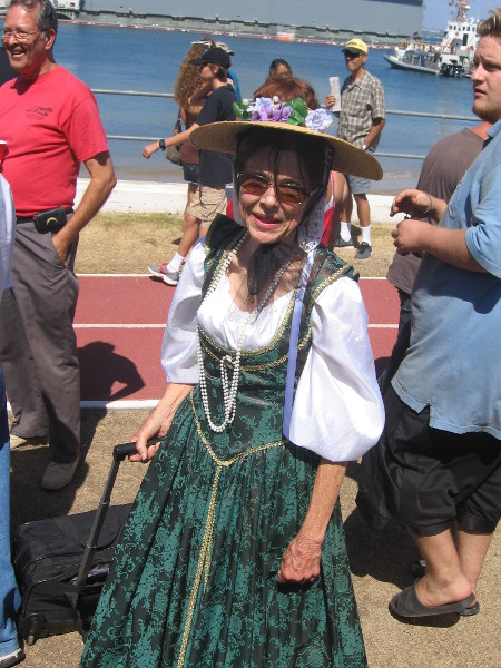 Many folks in costume were in the big crowd!