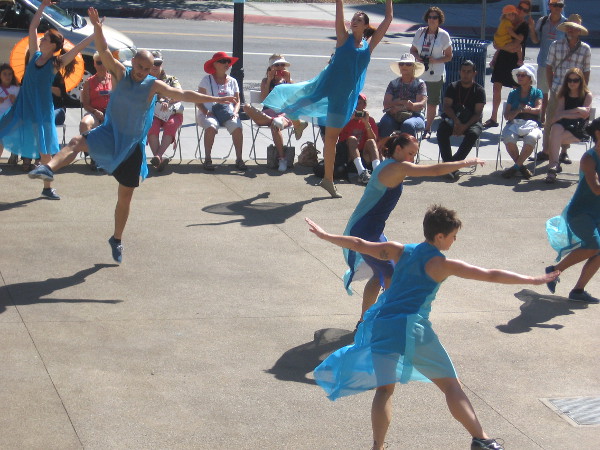 This performance was a carefree, joyful, very cool sight to behold!