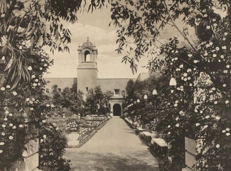 Los Jardines de Montezuma (today named Alcazar Garden) at Balboa Park's Panama-California Exposition.