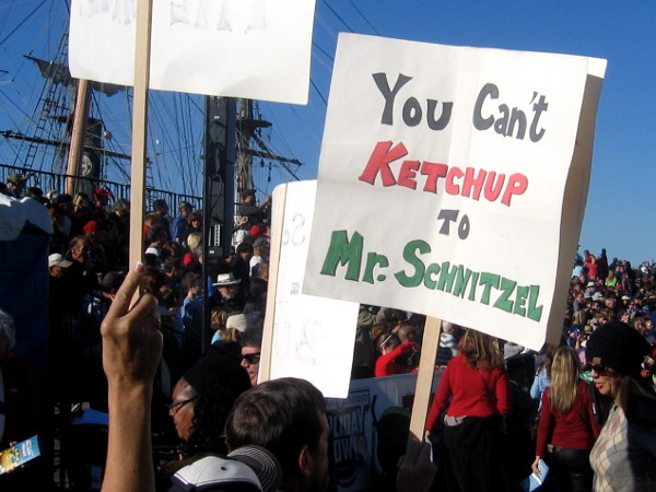 This sign accurately foretold the race results. No other wieners could ketchup!