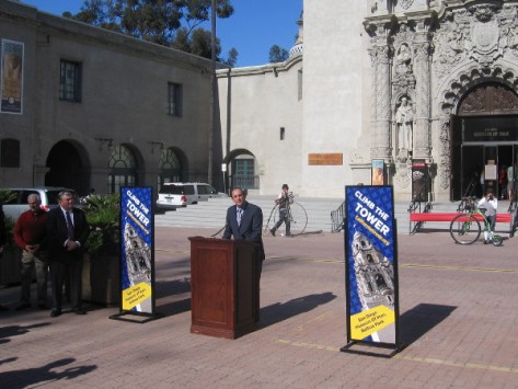 Micah D. Parzen of the San Diego Museum of Man begins by thanking many people.