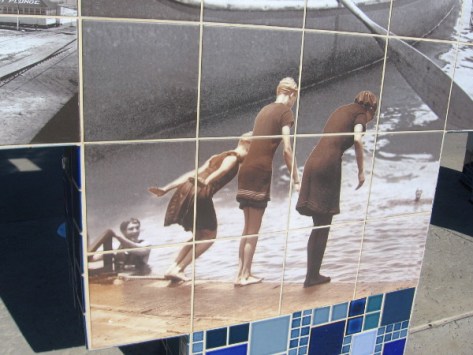 Kids prepare to jump into the water!