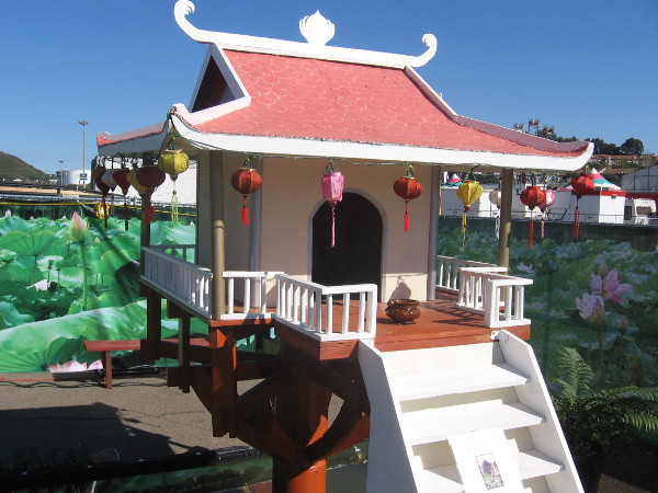 Model of Chua Mot Cot, or the One Pillar Pagoda, symbol of Vietnam's rich culture and history. It was built in the reign of king Ly Thai Tong almost a thousand years ago.