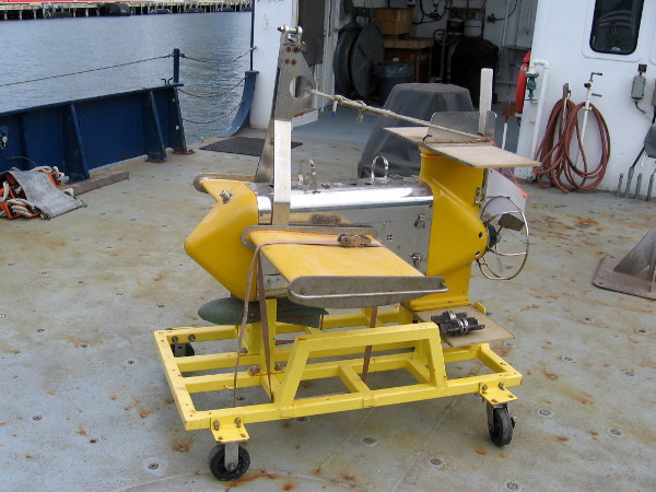 Sea Soar is an undulating towed vehicle used to collect real-time information, from the sea surface to a depth of 400 meters.