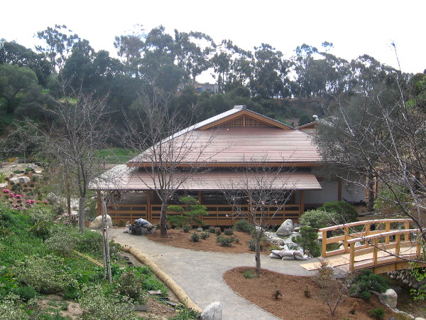 One last photo of the new pavilion under construction. Looks inviting!
