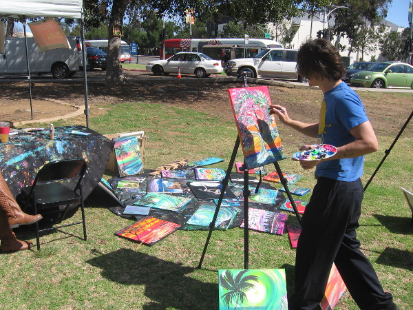 This friendly, cool artist was working in conjunction with Live Art by Davina Mendoza.