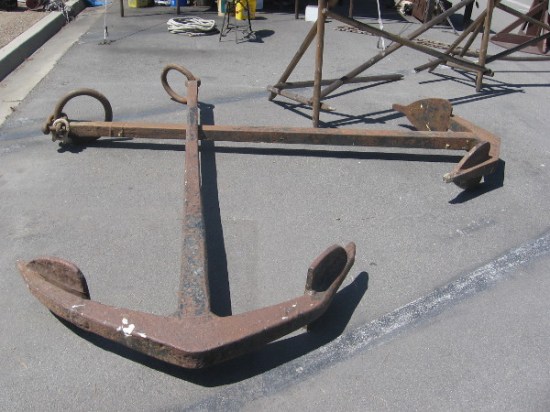 Here's a huge anchor! I didn't ask, but I assume it will be used by the San Salvador.