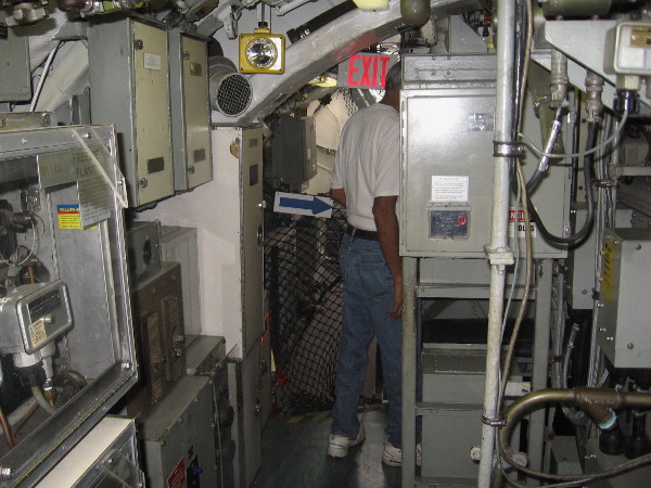 Continuing down the main hallway toward the rear of the submarine. Don't ask me what all this stuff is.