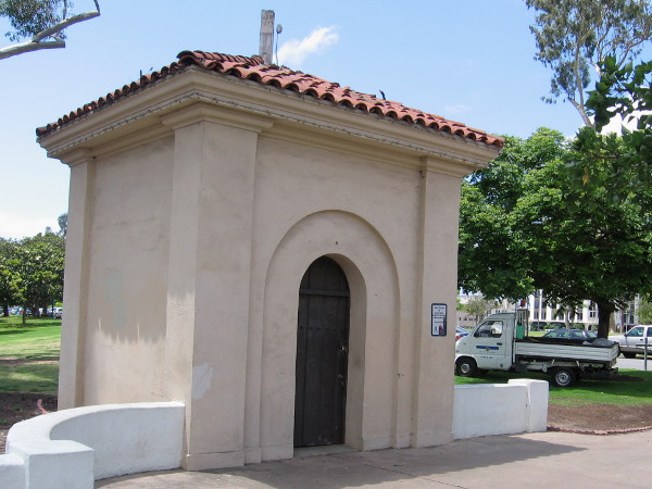The decorative finial has already been removed from the second guardhouse, and is being reconstructed.