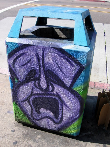 A purple mask-like face that's difficult to miss!