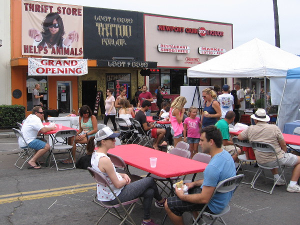 It wasn't even lunchtime and some folks were already chowing down.