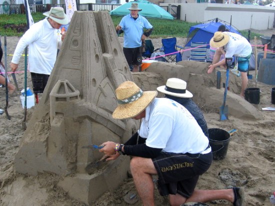 Han Solo is probably hoping this gifted sand artist can get the Millennium Falcon to jump to light speed.
