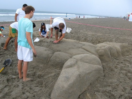Lastly, I spotted Baymax of Big Hero 6 being created out of sand. Lots of sculptures at the family friendly festival appealed to kids.