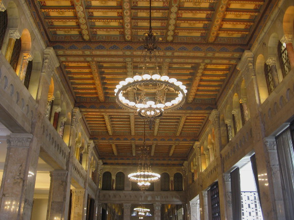 This astonishing ceiling impressed San Diego Trust and Savings Bank customers back in 1928, when it originally debuted.