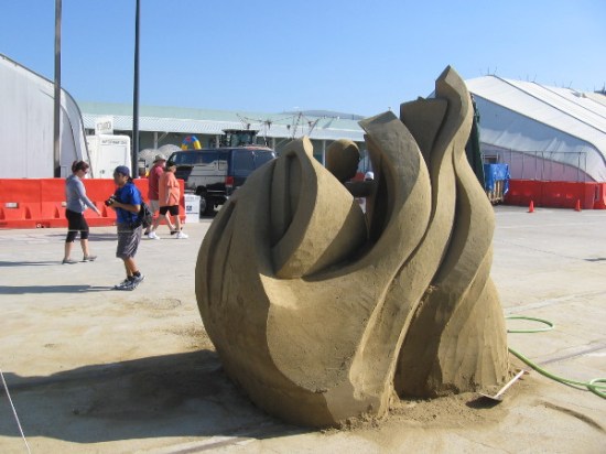 Back side of The Threshold of Momentum is simple and stylish.