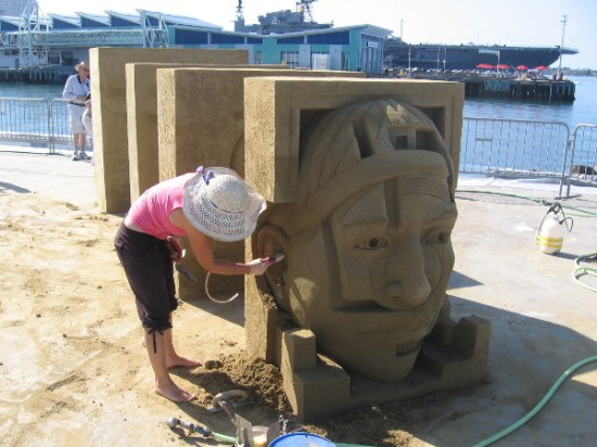 Melineige Beauregard's artwork is called In The Zone. I believe it was the most original creation of all the entries. You'll see why.