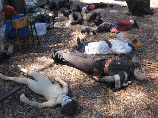 Various dummies arranged on the leafy ground. Like the undead, they will soon rise!