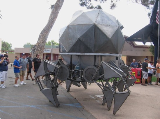 Holy mackerel! Look at this thing! It's a gigantic robot spider, or something! Wow!
