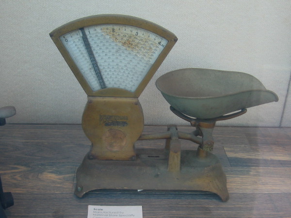 Scale manufactured by National Store Specialty Company, circa early 1900s.