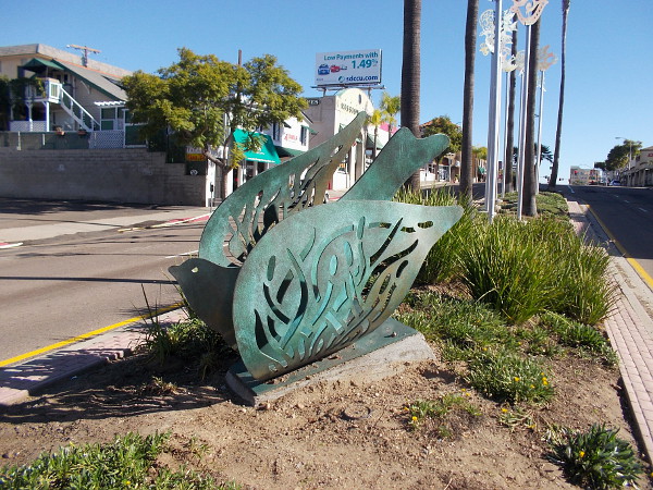 Wonderful metal bird sculptures can be seen in the median on West Washington Street.