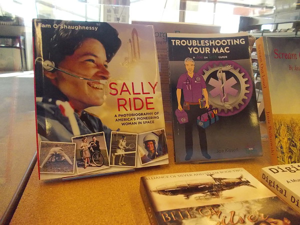 Sally Ride: A Photobiography of America's Pioneering Woman in Space, by Tam O'Shaughnessy. Troubleshooting Your Mac, by Joe Kissell.