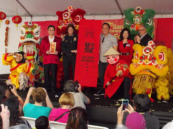 The opening ceremony included an elaborate lion dance, then the display of this banner by San Diego dignitaries.
