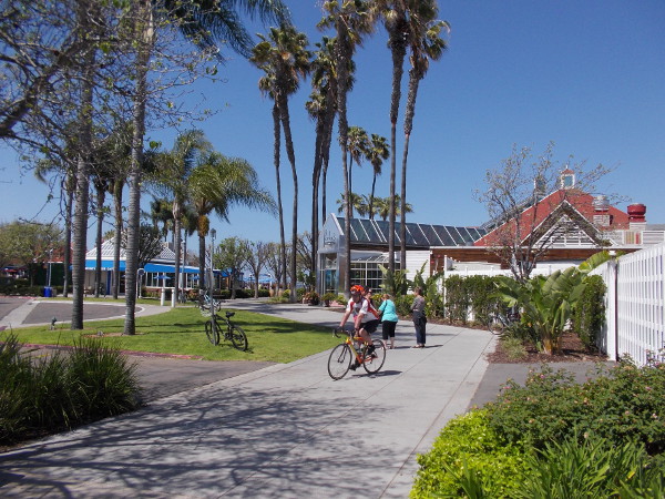 Now we're finally heading into the sunny Ferry Landing Marketplace.