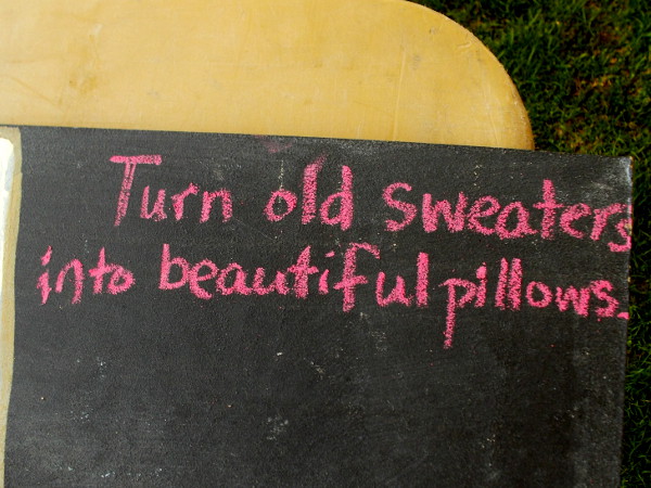 Turn old sweaters into beautiful pillows.