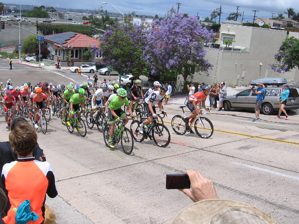 These guys seemed to be in no hurry. Some even waved at the onlookers! I suppose they were pacing themselves.