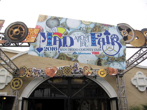 Get ready to enter the Mad About the Fair exhibit. It's dark inside, so many photos didn't turn out so good.