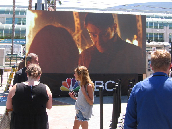The video screen near the Tin Fish and the center of Comic-Con outdoor action is now operating.