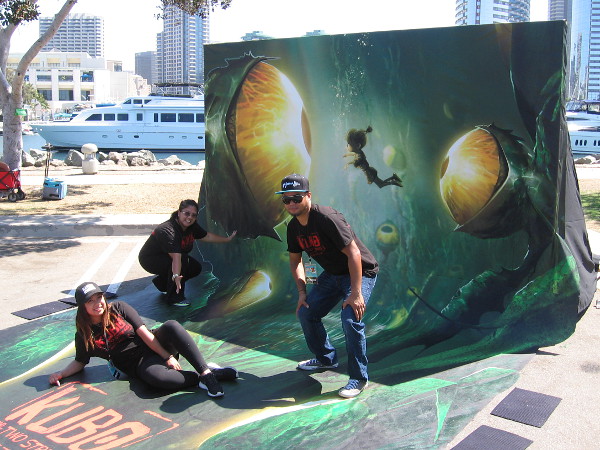 At Entertainment Weekly's Con-X, the upcoming fantasy action adventure movie Kubo and the Two Strings was being promoted by some super friendly people. Looks pretty cool!