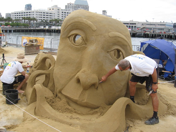 Many of these fantastic works of sand art really catch the eye!