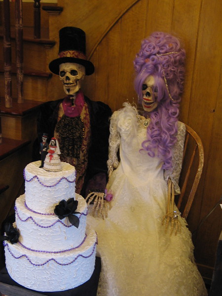 A wedding cake for a skeleton bride and groom! Día de los Muertos is a joyful holiday that celebrates past life.