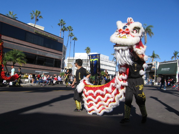 Pre-parade entertainment included some lion dancers coming down Prospect Street.