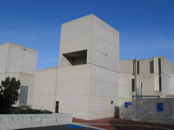 Kahn's design seems both simple and futuristic. The interior space utilized by medical research scientists is said to be uniquely inspiring and functional.