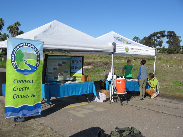A tent where people can sign up to volunteer and learn more about The San Diego River Park Foundation.