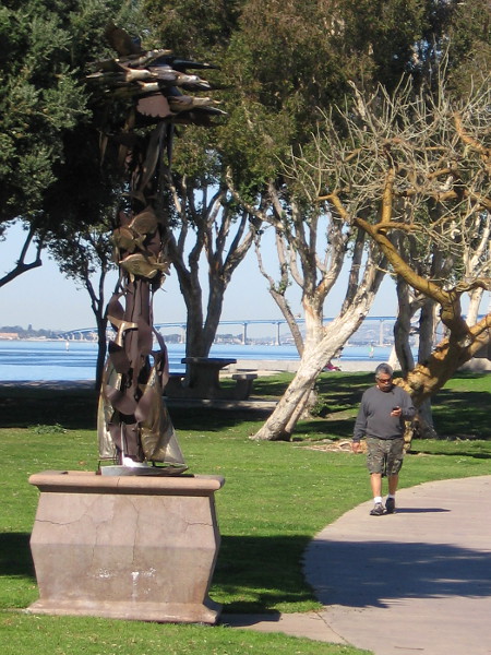 A second sculpture from an Urban Trees exhibition is also located at Bayside Park. This is San Diego Synergy, by Kent Kraber, 2007.