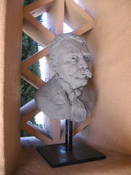 I spotted this bust in a nook while walking along the North Promenade. It was probably created in a nearby art studio. I could find no information.
